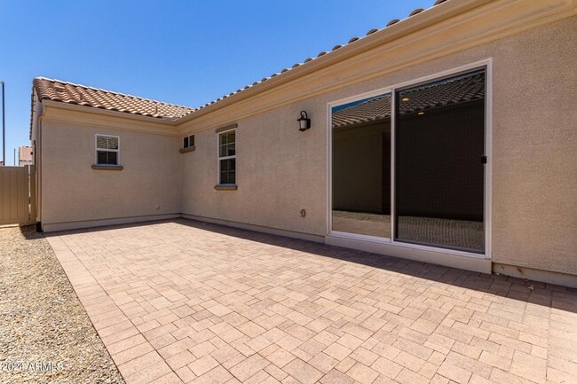 Building Photo - 3830 E Rainbow Dr