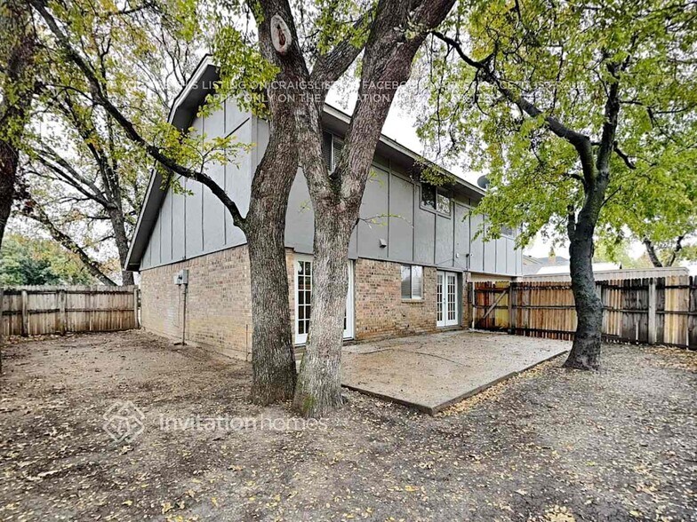 Building Photo - 24 Lakewood Dr