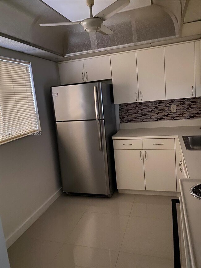 Building Photo - 8015 SW 107th Ave