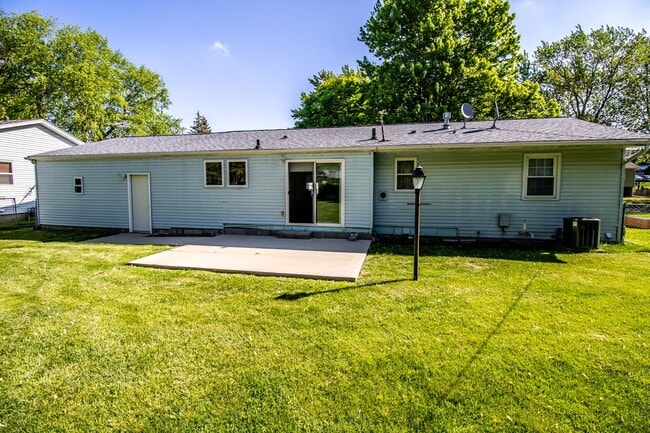 Building Photo - 3 bedroom, 1 bath home in Waterloo