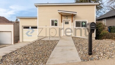 Building Photo - 307 E Thorn St