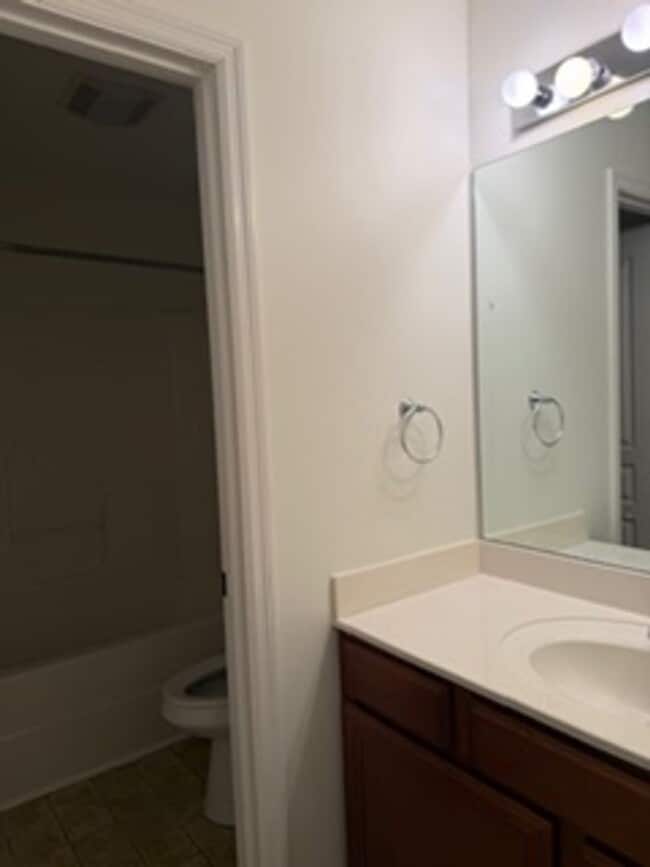 Building Photo - Knoxville Lovell Road Area 3 Bedroom 2.5 Bath with Garage Lawn Maintenance and Trash Pick up incl...
