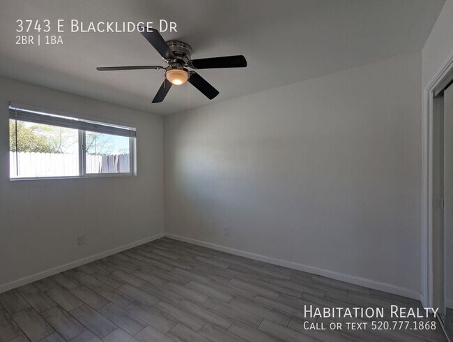 Building Photo - 3743 E Blacklidge Dr