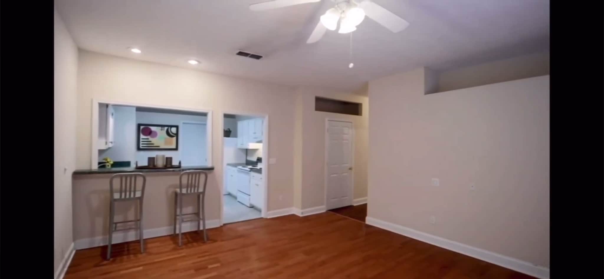 Building Photo - 105 N Nash St