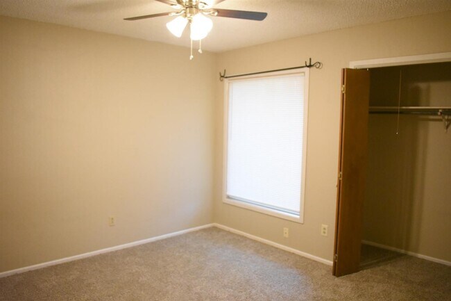 Building Photo - 3409 84th St