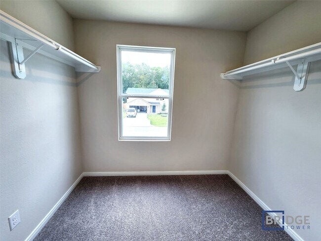 Building Photo - 10083 Cerritos dr