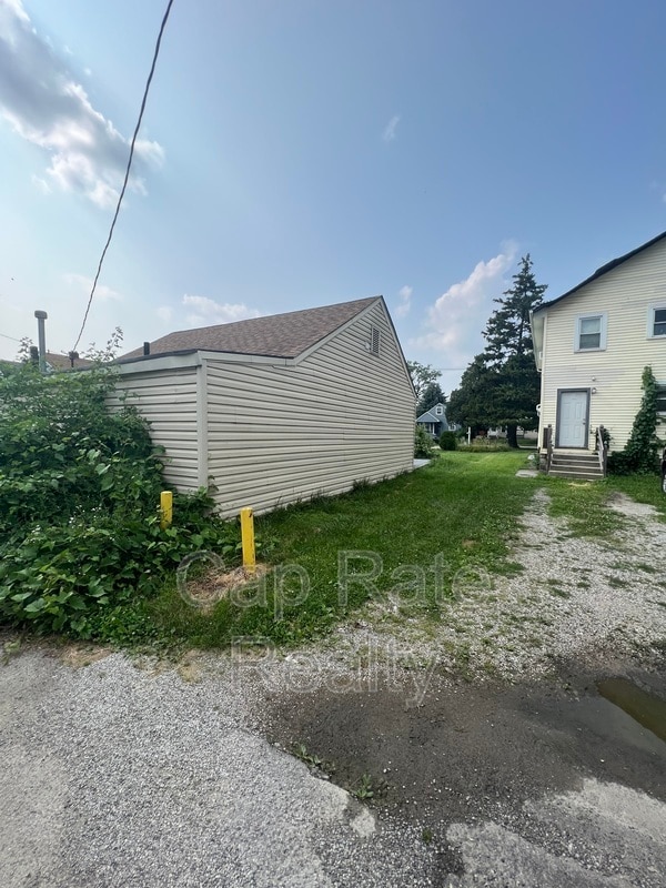 Building Photo - 1043 E 17th Ave
