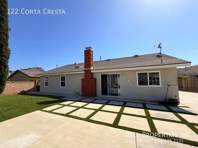 Building Photo - 122 Corta Cresta Dr