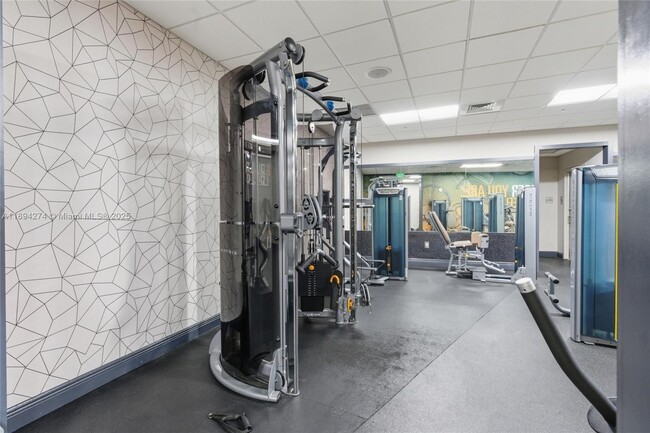 Building Photo - 1750 N Bayshore Dr