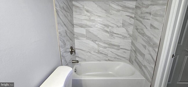 Building Photo - 3591 Laurel View Ct