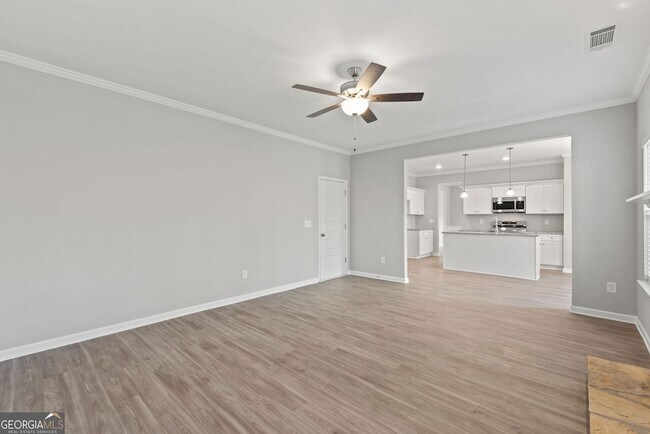 Building Photo - 559 Belmont Ln