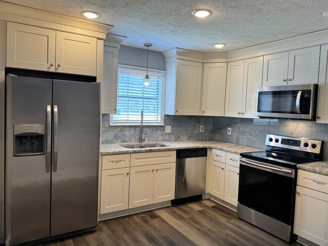 Building Photo - 306 Circuit Ln