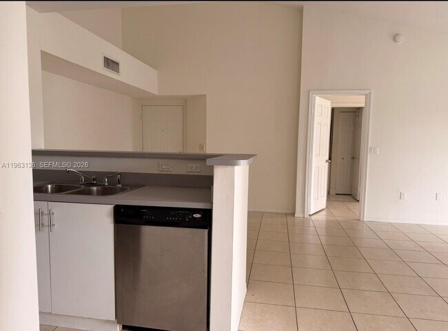 Building Photo - 777 SW 111th Way