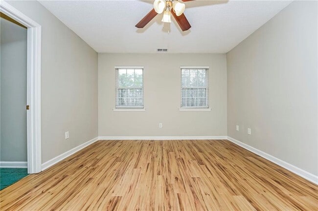 Building Photo - 124 Springvalley Cir