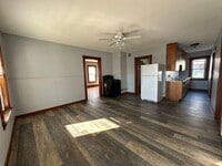 Building Photo - 449 Kelley St
