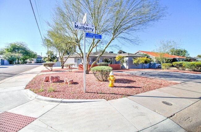 Building Photo - 1301 W Mulberry Dr