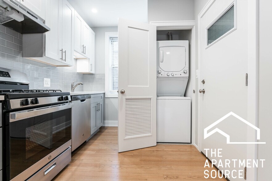 Building Photo - 1929 W Winona St