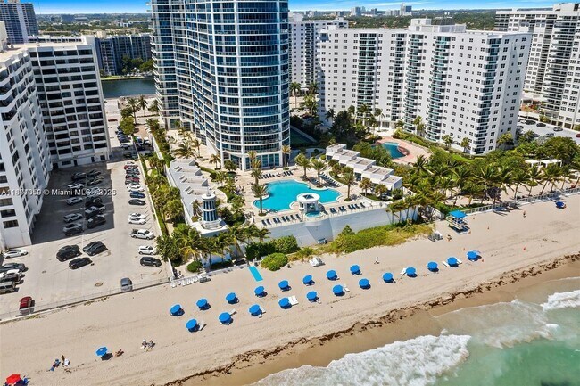 Building Photo - 3101 S Ocean Dr