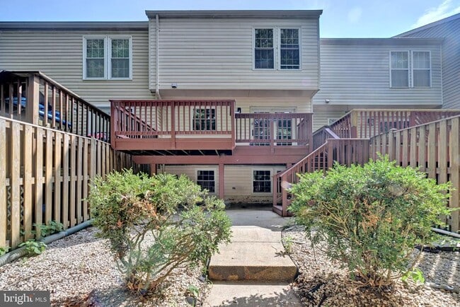 Building Photo - 7836 Foxfarm Ln