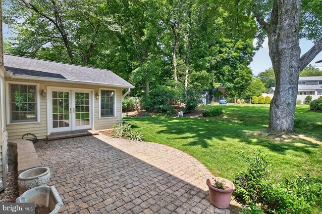 Building Photo - 6905 Stonewood Ct