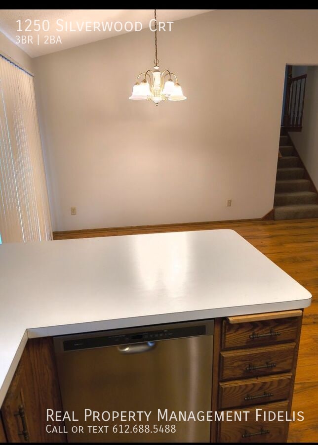 Building Photo - 1250 Silverwood Ct