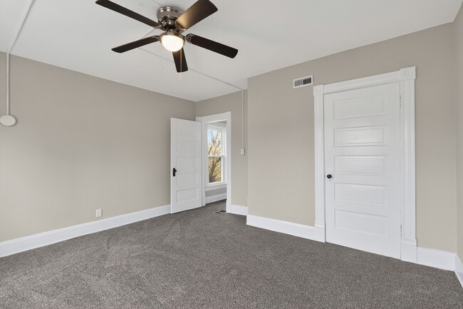 Building Photo - 1232 Lane St