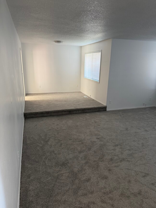 Building Photo - 1788 SW 5th St