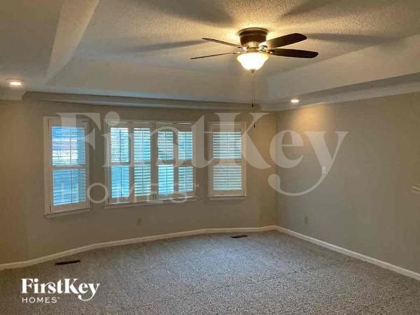 Building Photo - 5812 Ashley Dr