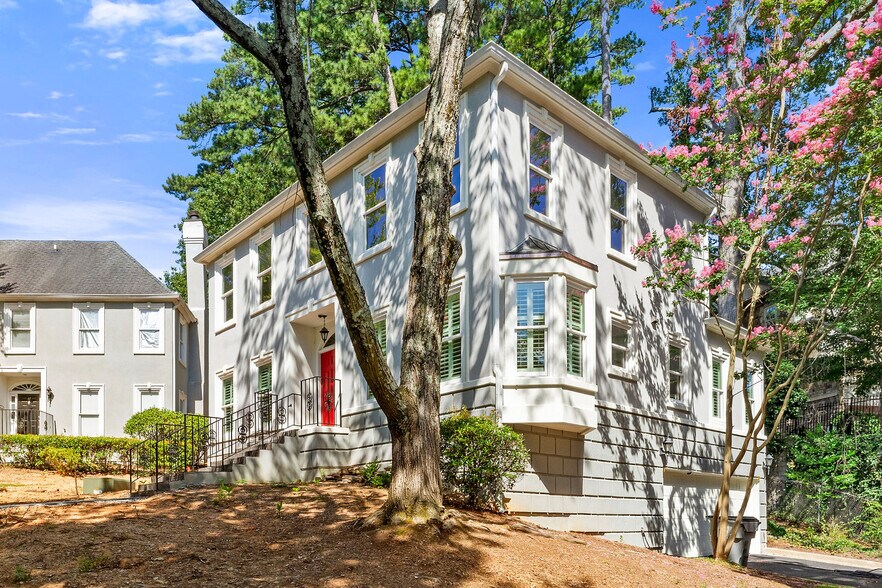 Building Photo - 3071 Lenox Rd NE