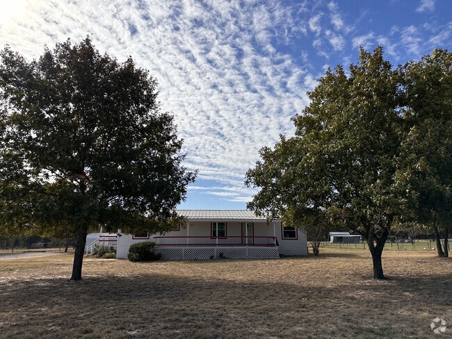 Building Photo - 227 Ranch Country Dr