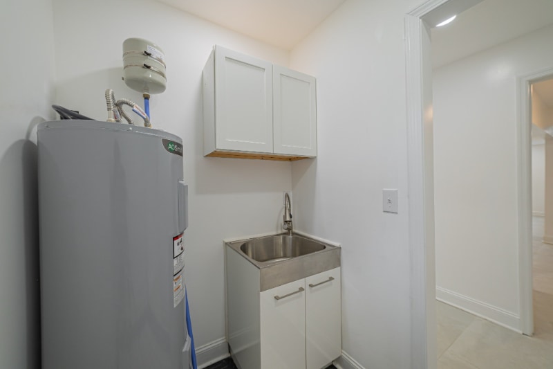 Building Photo - 830 Market St