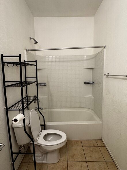 Building Photo - 7136 W Palo Verde Dr