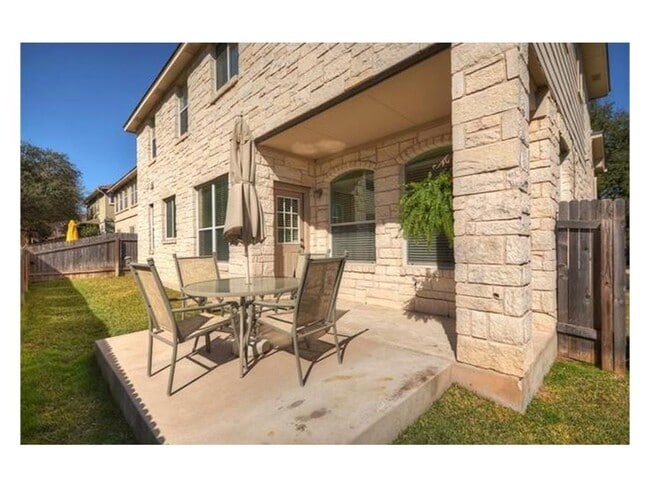 Building Photo - 1819 Rosenborough Ln N