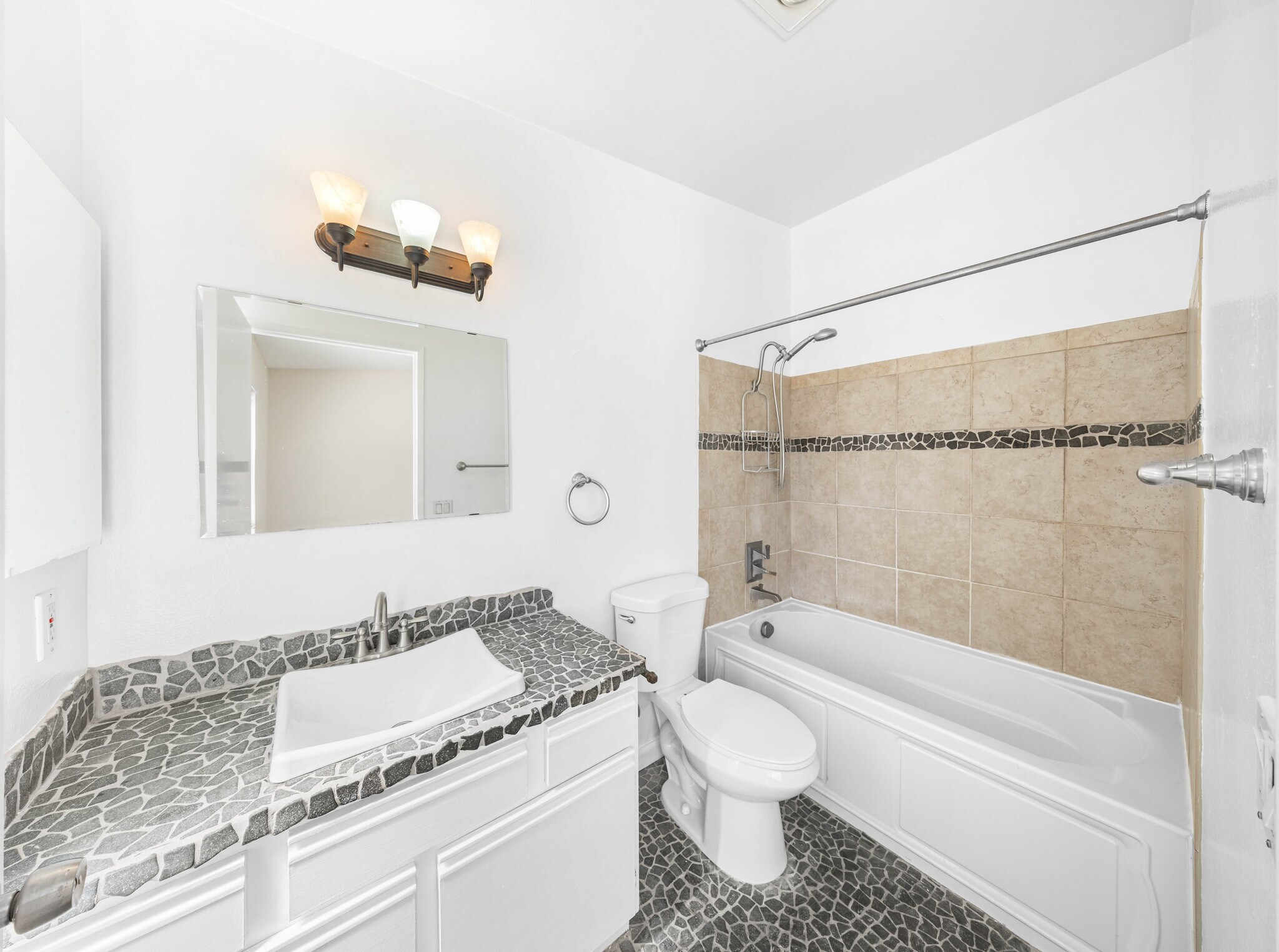 Building Photo - 11377 Osborne Pl