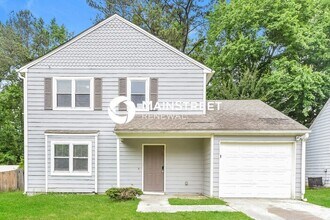 Building Photo - 3 Bedroom Pet-Friendly Home in Lithonia, GA with Main Street Renewal