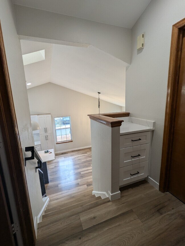 Building Photo - Fully Updated Littleton Home with Mountain...