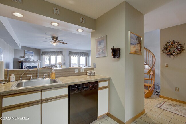 Building Photo - 900 Ocean Ave