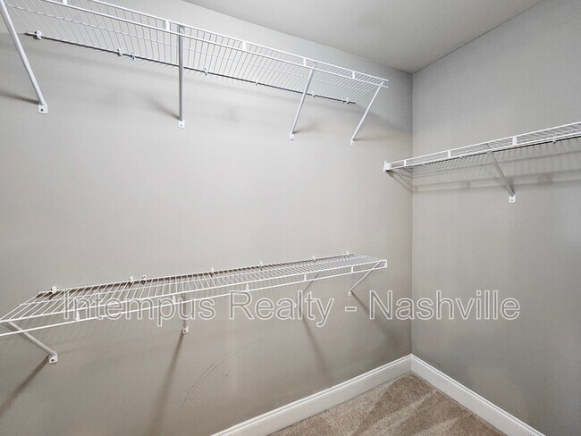 Building Photo - 1005 Maleventum Way