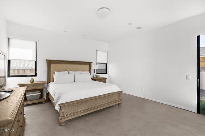 Building Photo - 1881 Tulane Ave