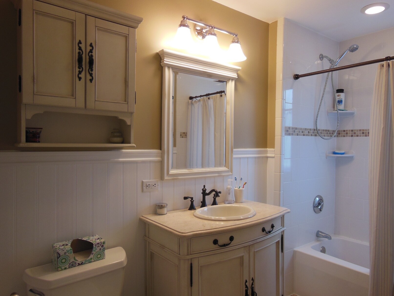 Building Photo - 23 Falkland St