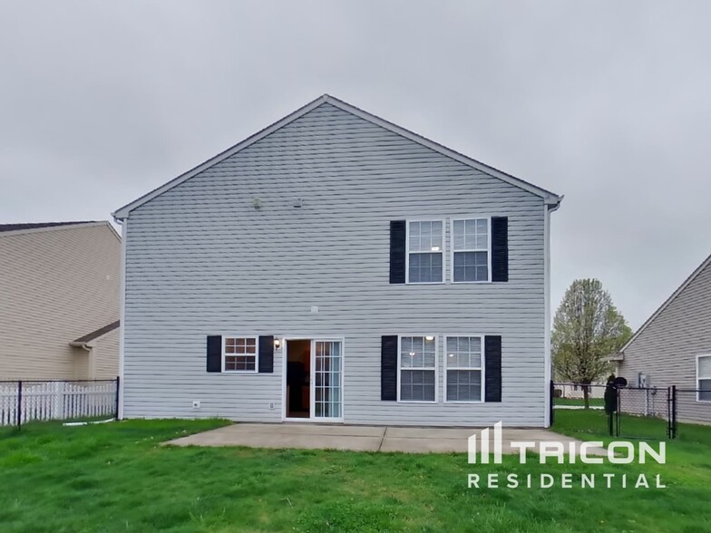 Building Photo - 3032 W Longbranch Dr