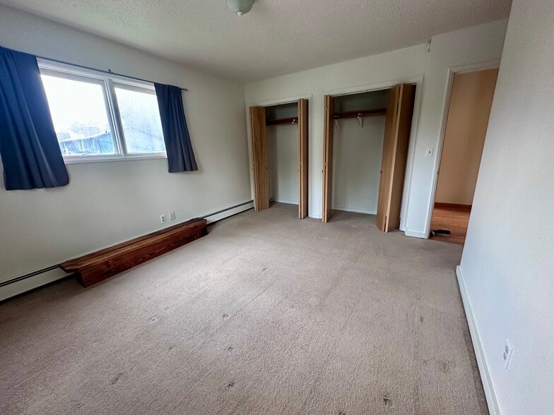 Bedroom 1 - 1401 E 10th Ave