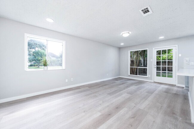Building Photo - 3430 W Creek Club Dr