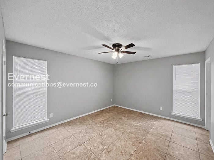 Building Photo - 6585 Fairwood Cove