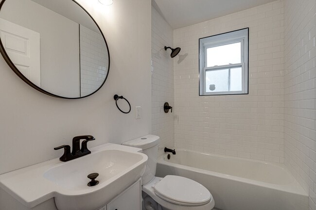 Building Photo - Two Bedroom Home For Rent