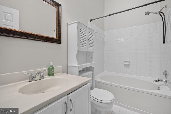 Building Photo - 7259 Worsley Way