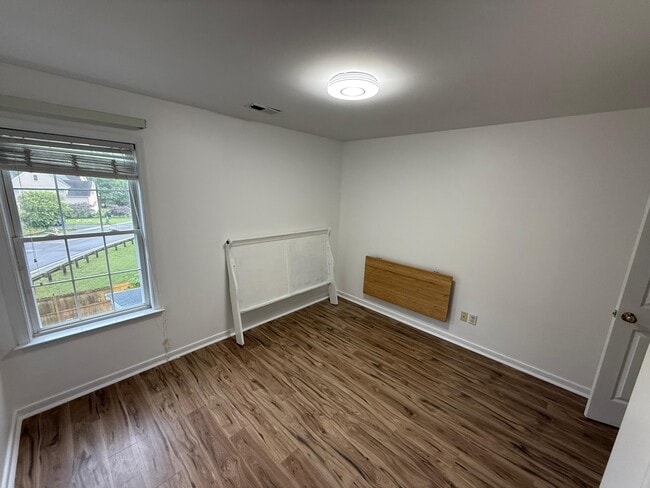 Building Photo - 9301 Olde Mill Pond Dr
