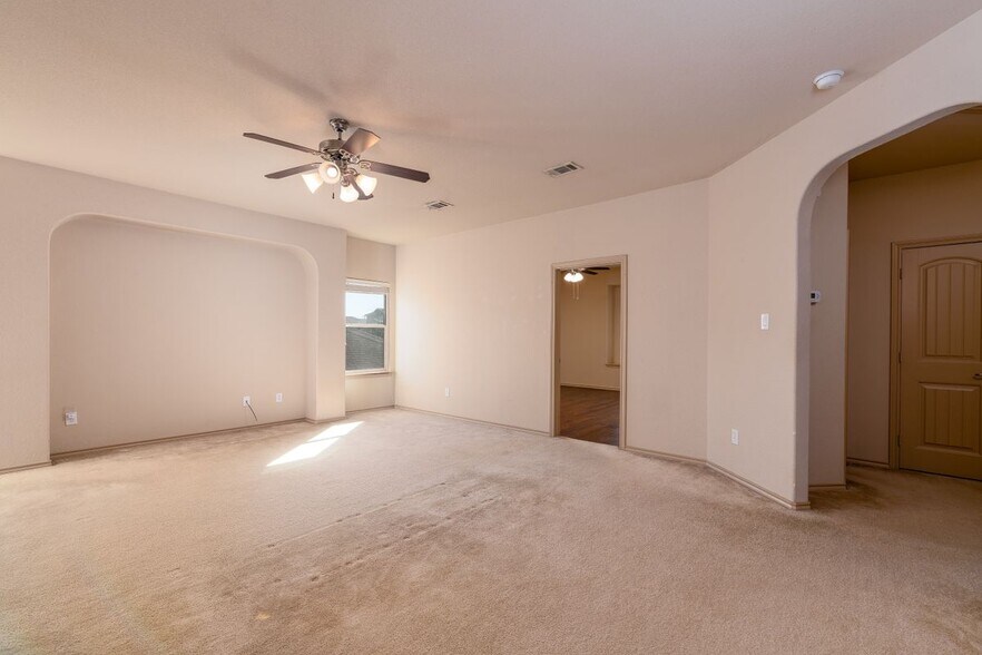 Building Photo - 4505 Shagbark Dr