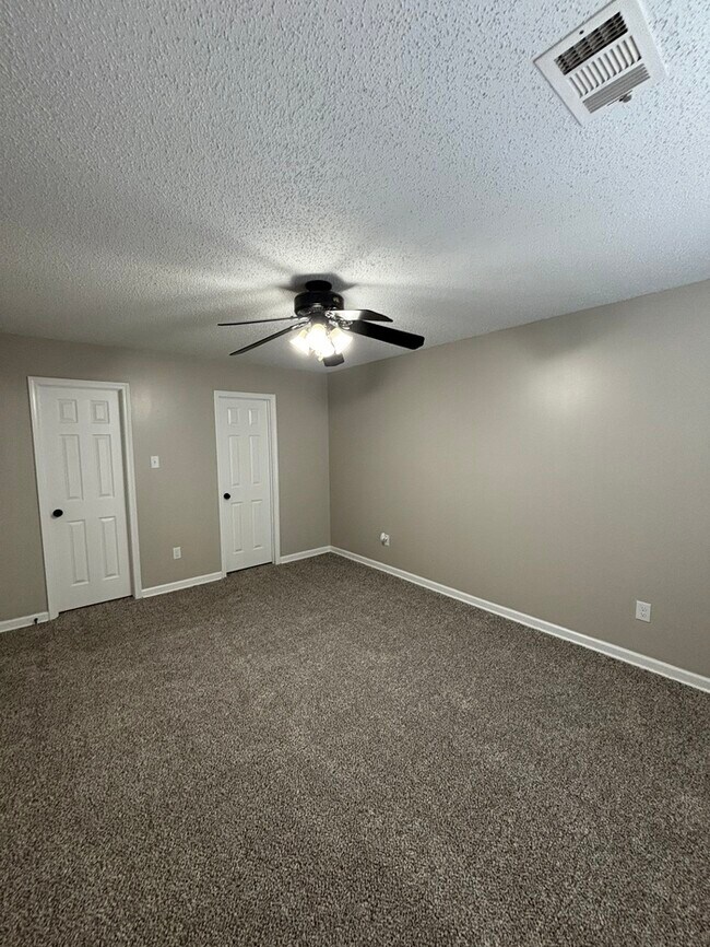 Building Photo - 39 Bud Grimes Dr