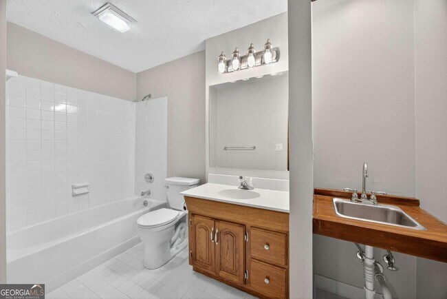 Building Photo - 1570 Greyfield Trce